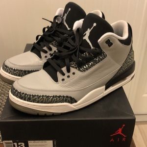 Jordan Retro 3 Wolf Grey